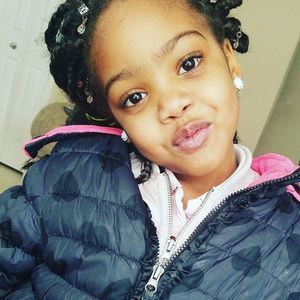 Meet your Posher, Ebony